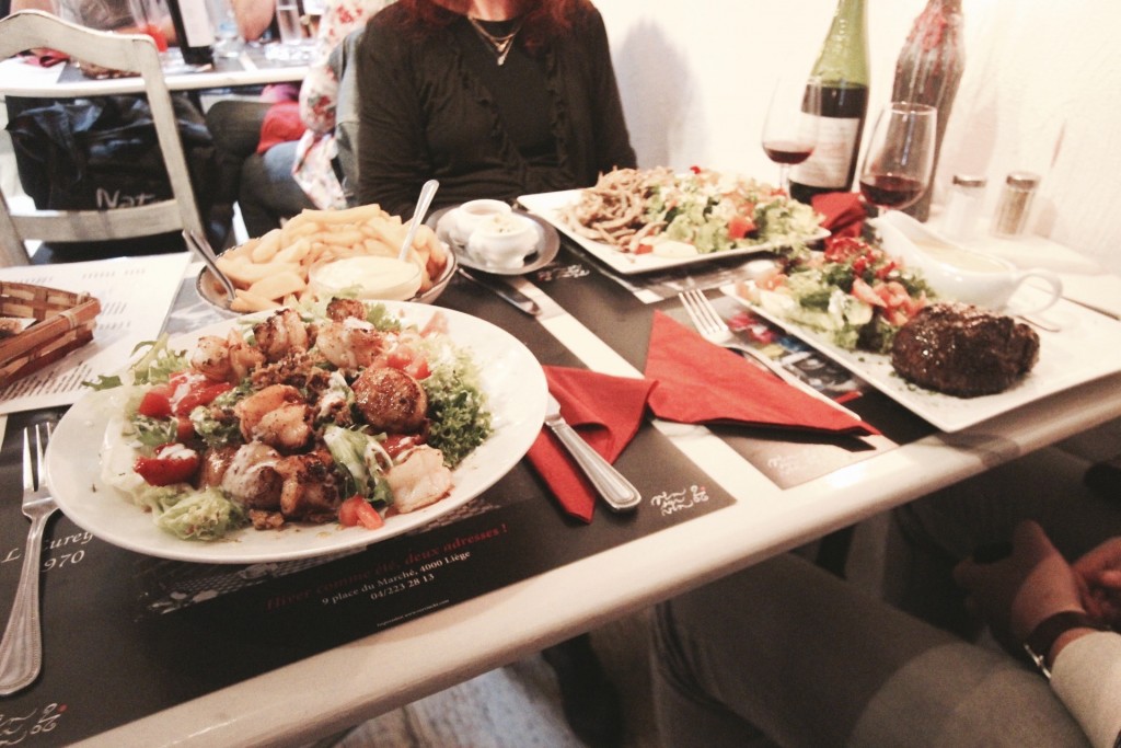 Liège, resto, restaurant, place du marché, vin sur vin, 20 sur 20, salade, viande, poisson, liege, belgique